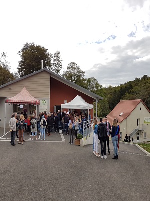 porte ouverte au refuge